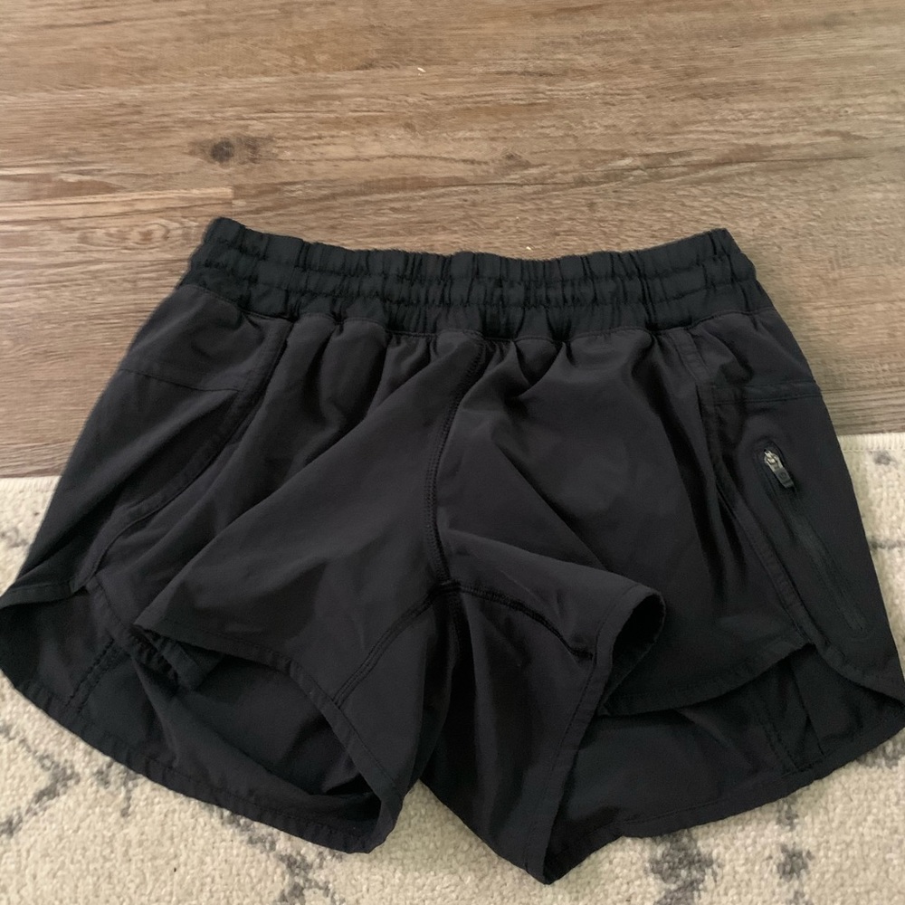 BLACK LULU LEMON SHORTS
